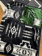 Load image into Gallery viewer, Hunter Green BW/ BW Aztec Blanket
